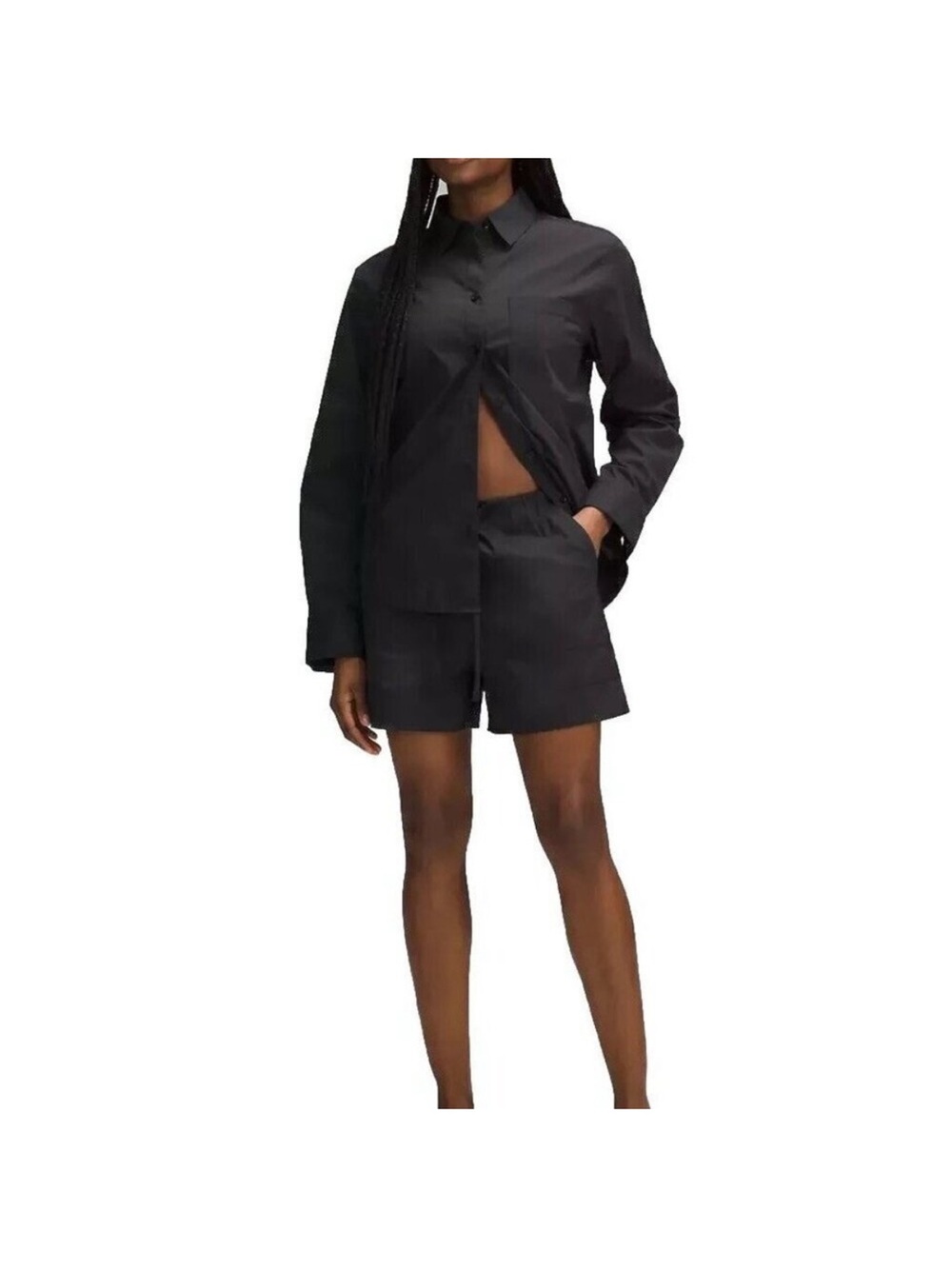 Lululemon black poplin shorts 4”